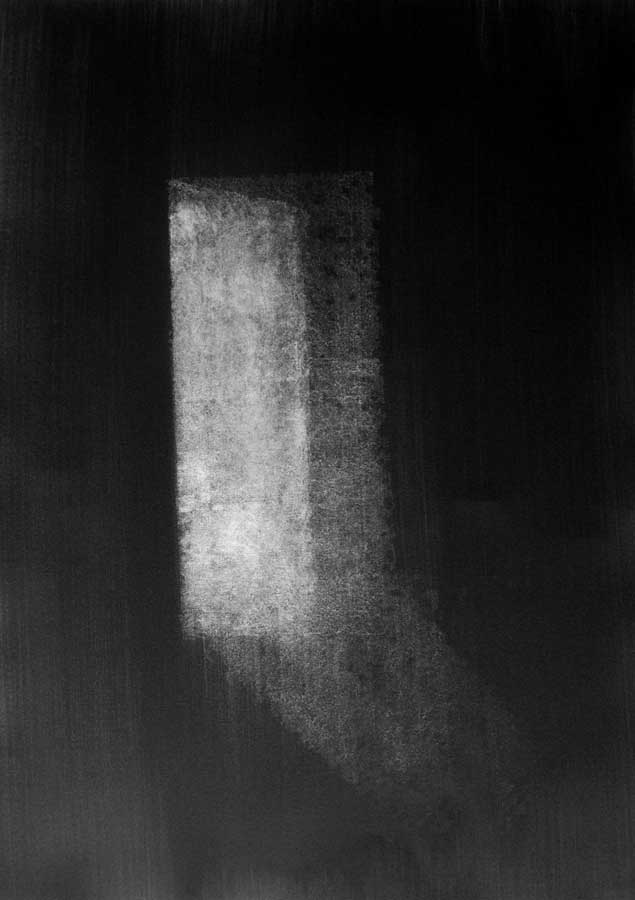 Apparition, graphite sur papier, ht 77 x 56 cm